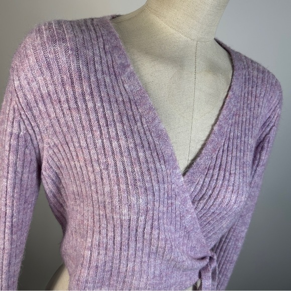 Urban Outfitters Y2K Lavender Knit Wrap Sweater L - Picture 3 of 10